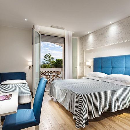 Hotel Internazionale Чезенатико Екстериор снимка