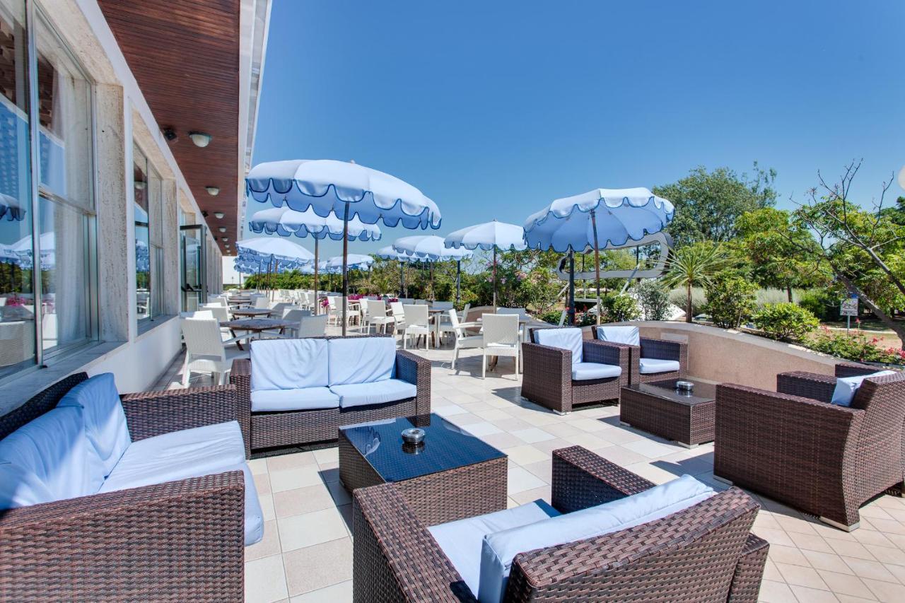 Hotel Internazionale Чезенатико Екстериор снимка