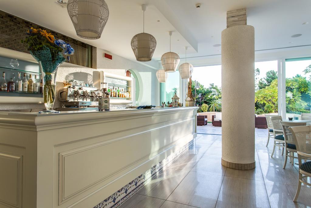 Hotel Internazionale Чезенатико Екстериор снимка