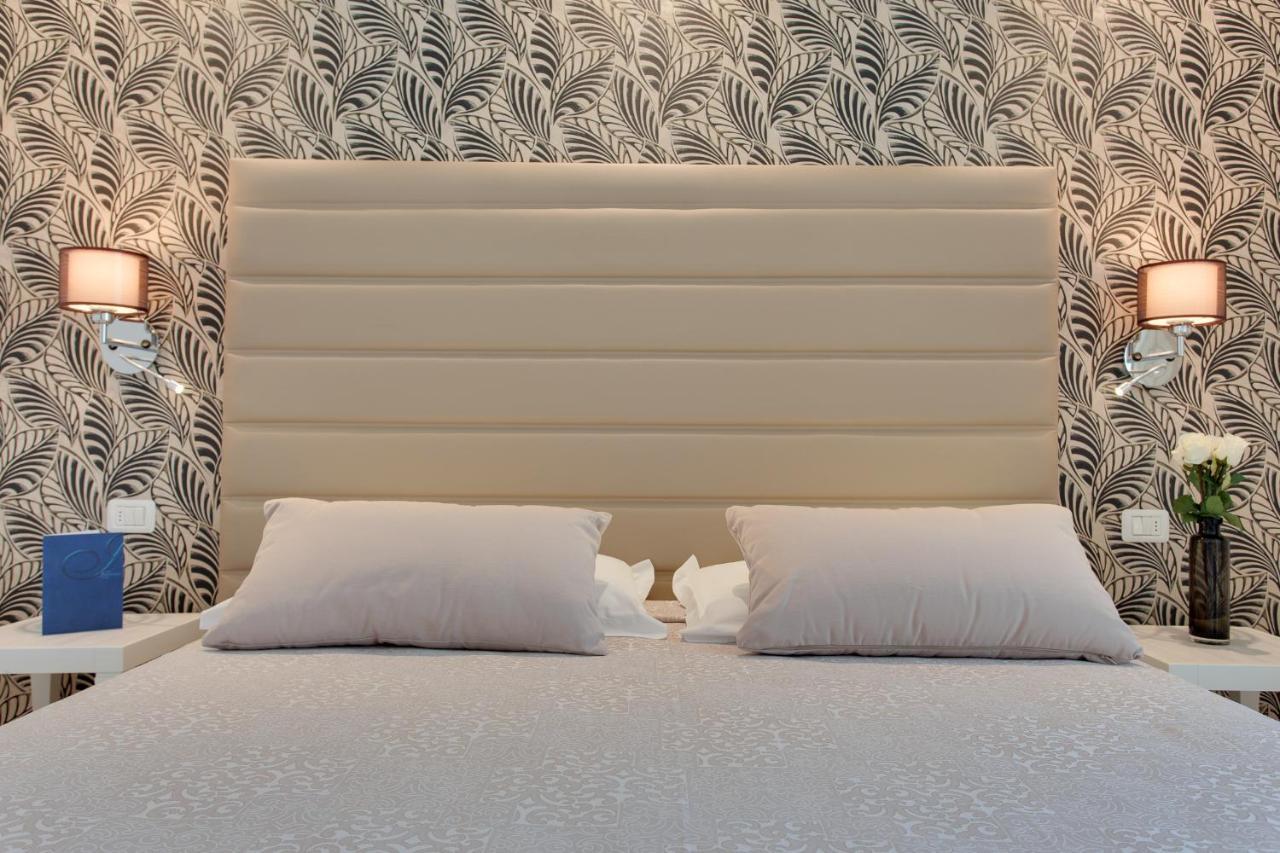 Hotel Internazionale Чезенатико Екстериор снимка